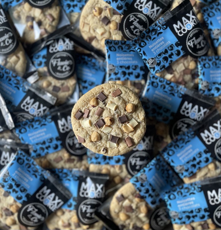 Maxi Cookie noisettes entières - 3 chocolats