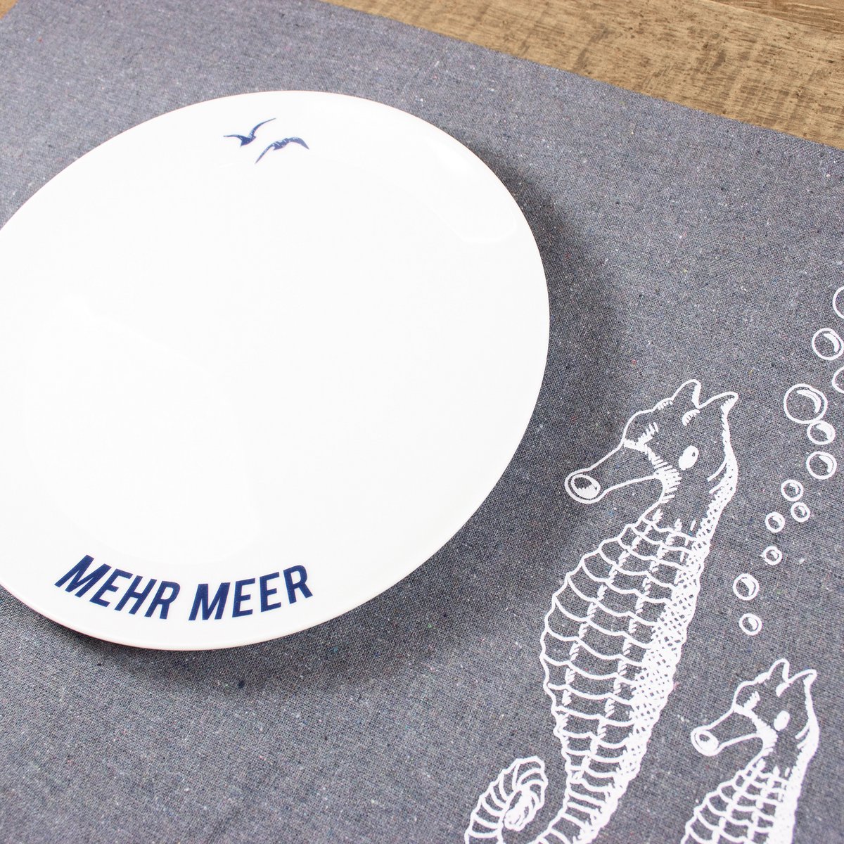 Porcelain plate More sea