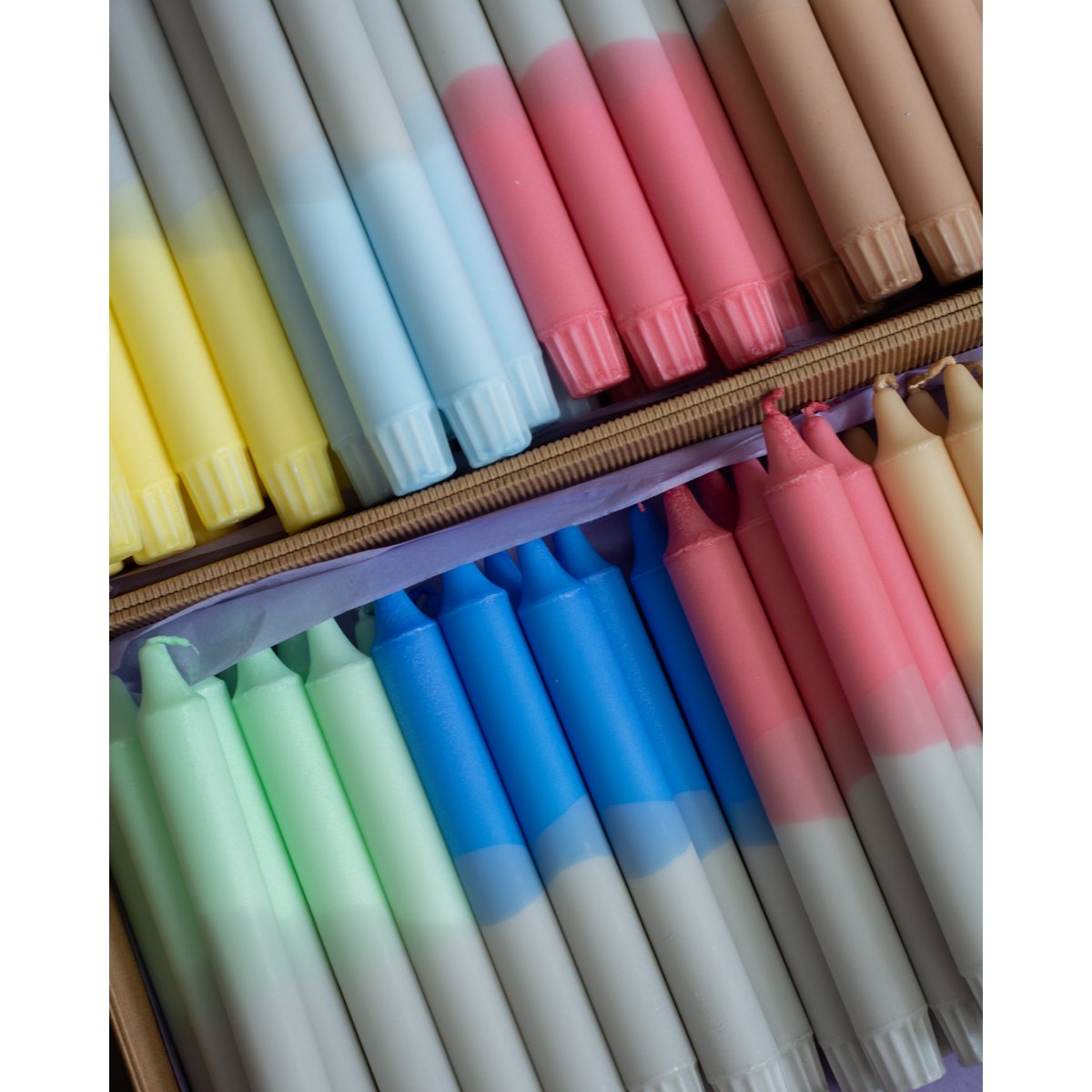 Spitzkerzen - Mischung aus grauen Farben