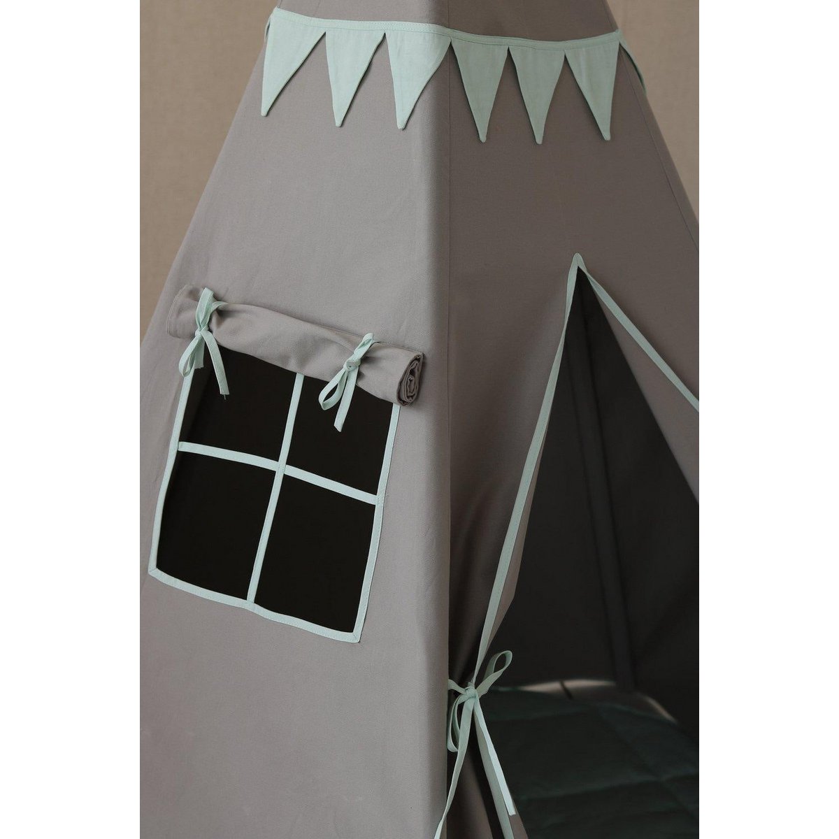Teepee "Mint Love" con ghirlanda e set tappetino