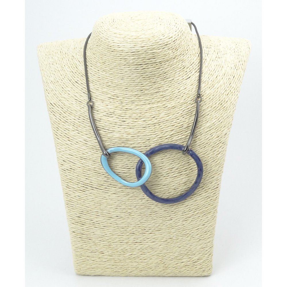 Metal fantasy necklace with hematite plating