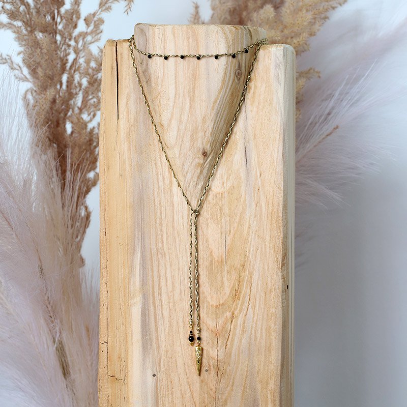 Collar cruzado trenzado con colgante de diamantes de Polki