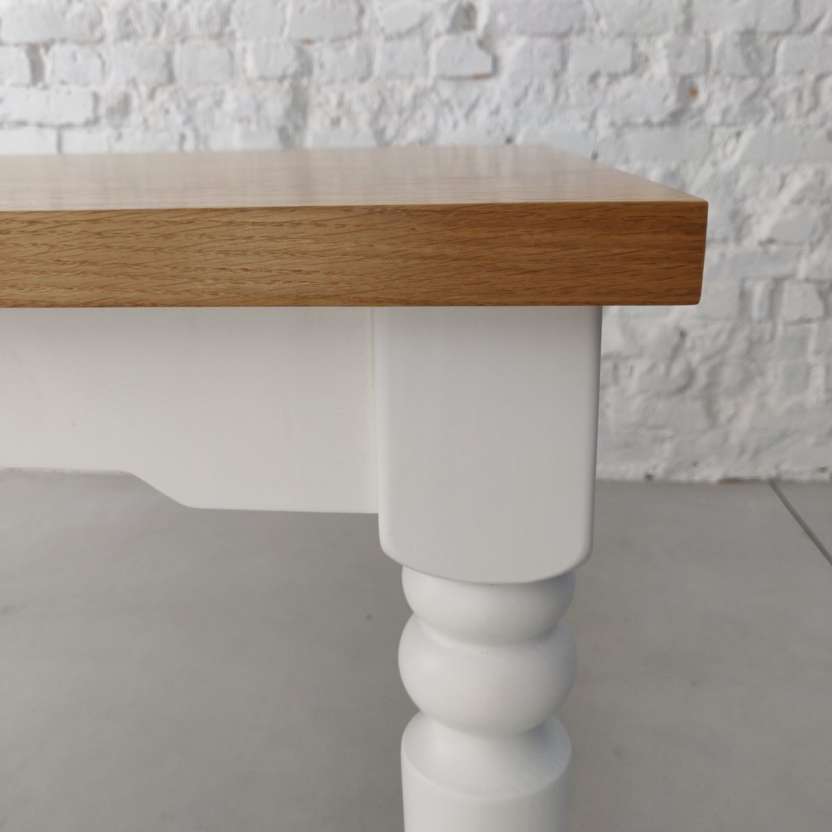 NATA Dining Table