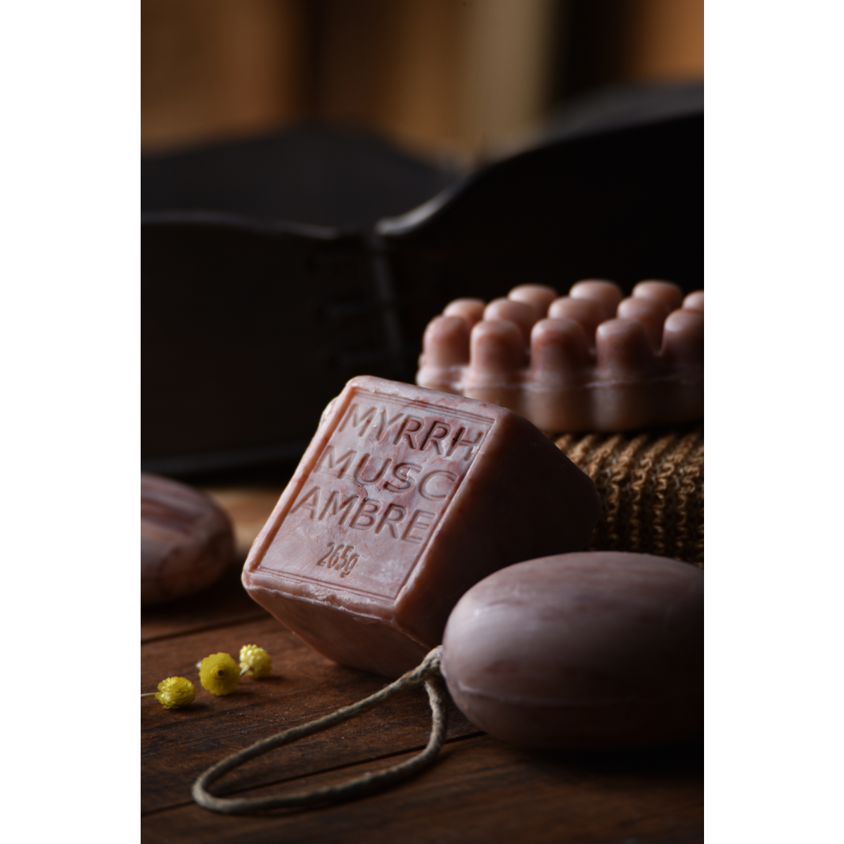Oval soap on rope Musk, Myrrh & Amber 200g