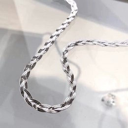 Geflochtene Fischgrätenkette aus Sterlingsilber