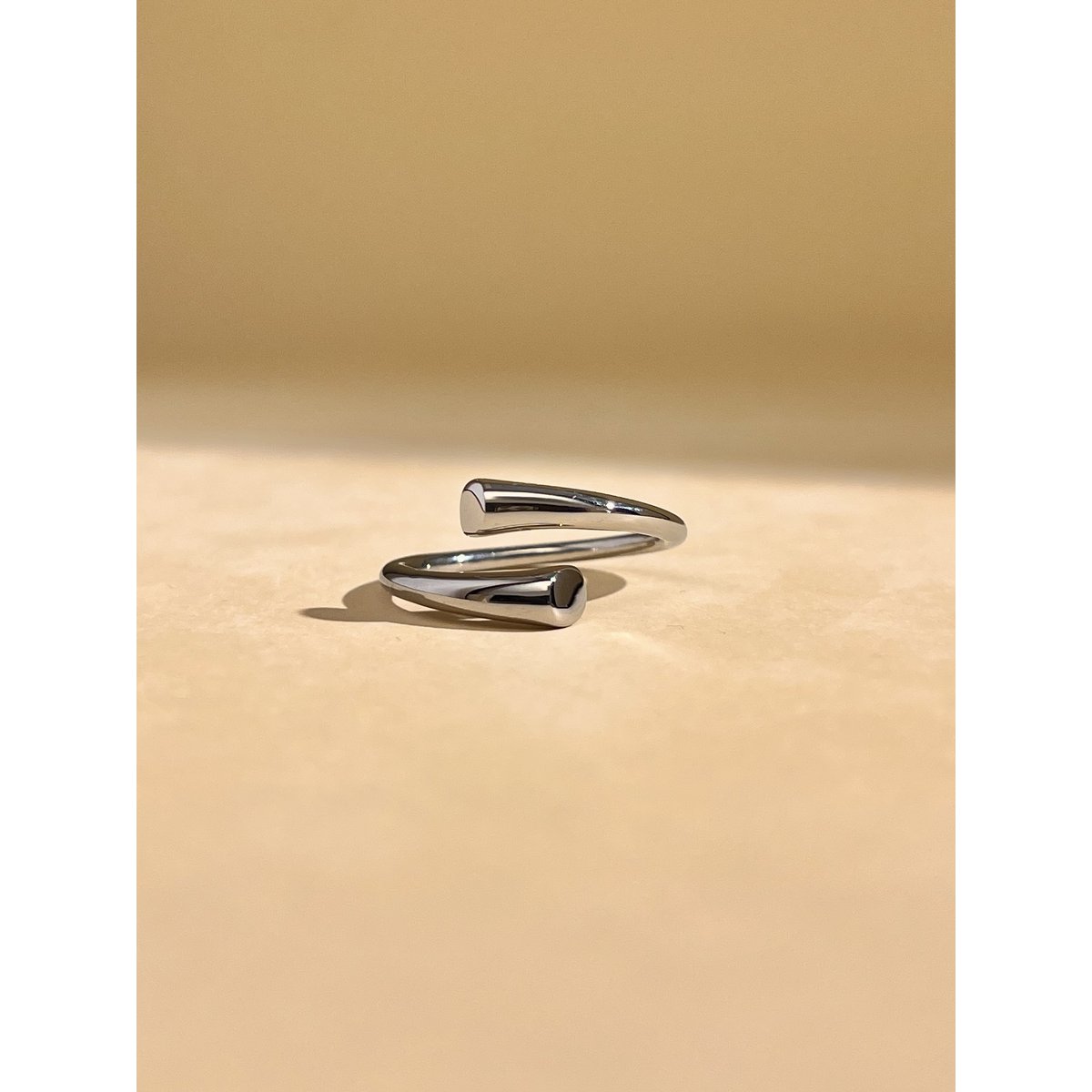 Bague Ajustable fine et minimaliste en Acier inoxydable