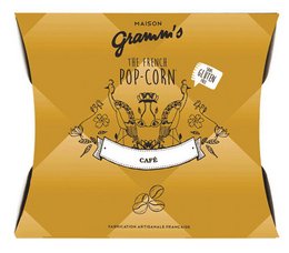 Boxes of salted butter caramel popcorn with light coffee flavor, 30g per box. Popcorn snack with sweet and savory taste.