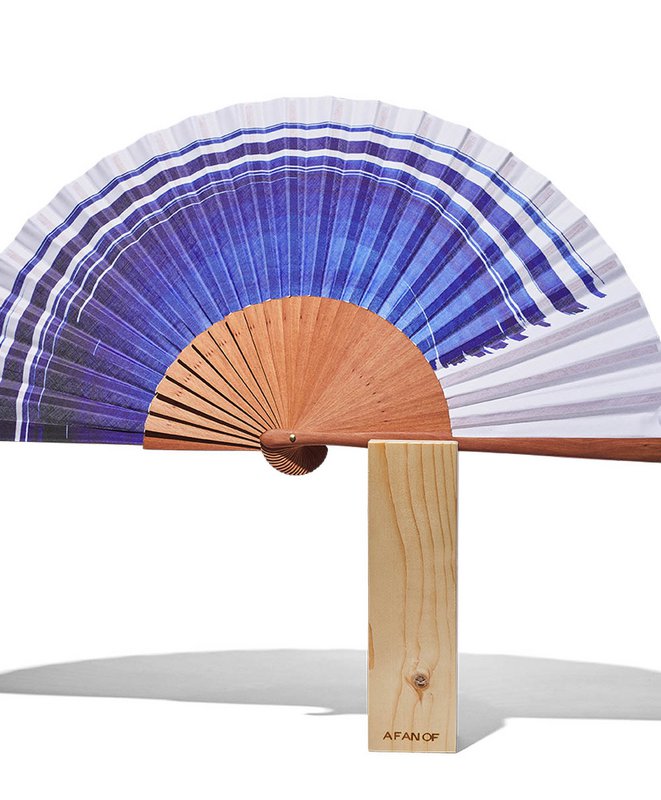 Abanico FEEL FREE  - 27 cm - Azul y blanco