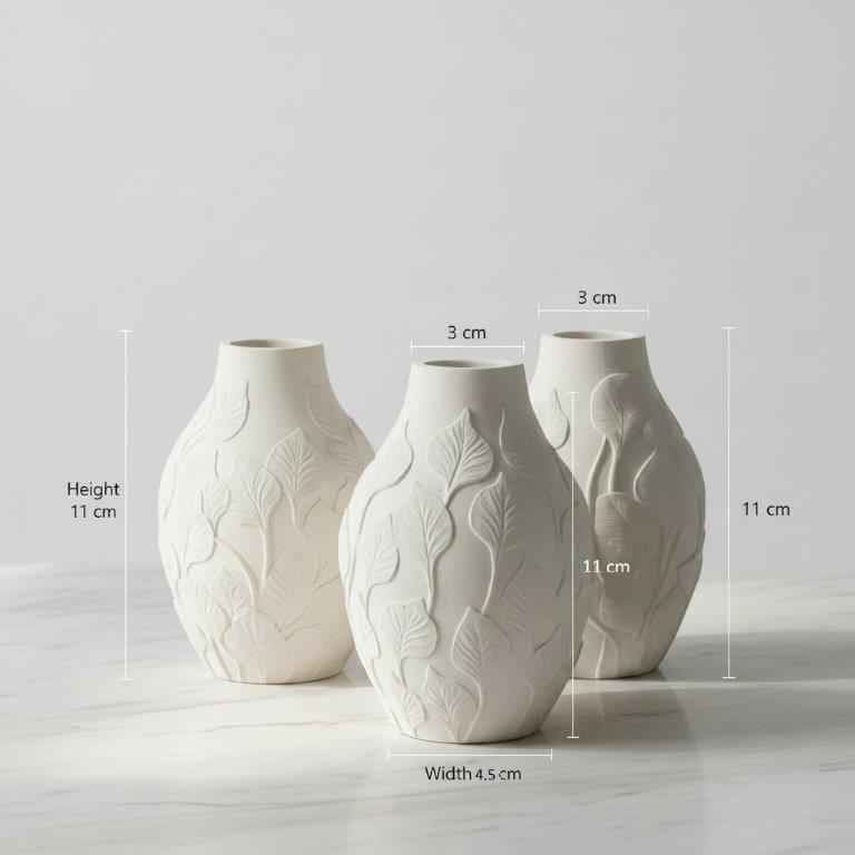 Les Fleurs "Water Lily" - Vase for Dried Flowers like Pampas Grass, 11 x 7.5 cm, Round Ceramic Vase with Petal Pattern