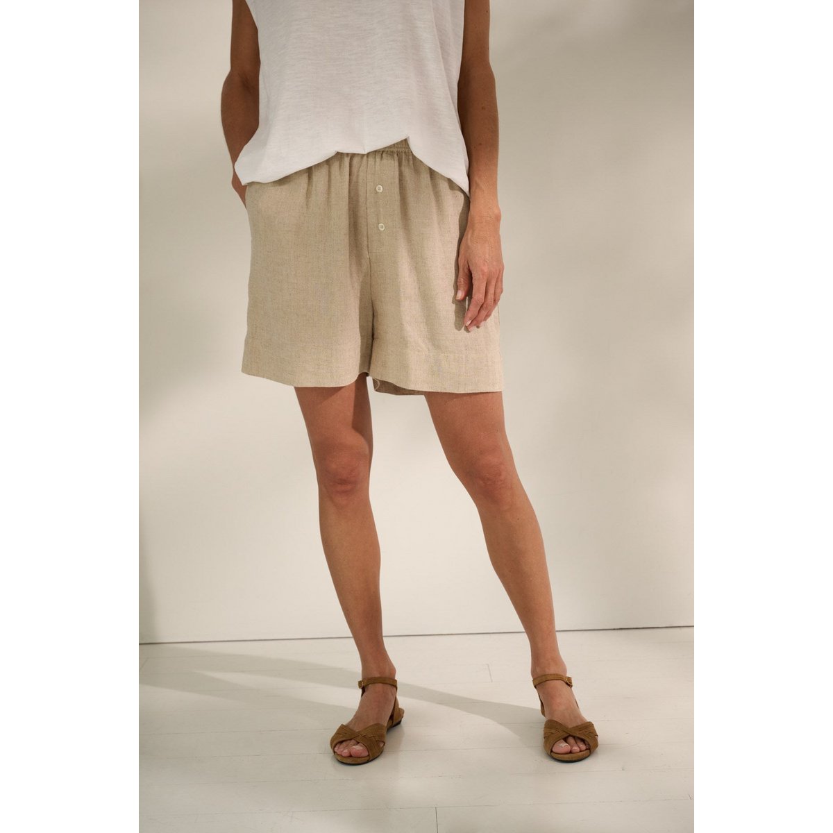 lia shorts linen