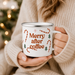 Weihnachtliche Emaille-Tasse. Fröhlich nach dem Kaffee