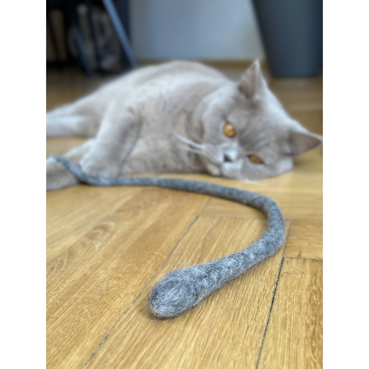 Serpiente de fieltro (gris)