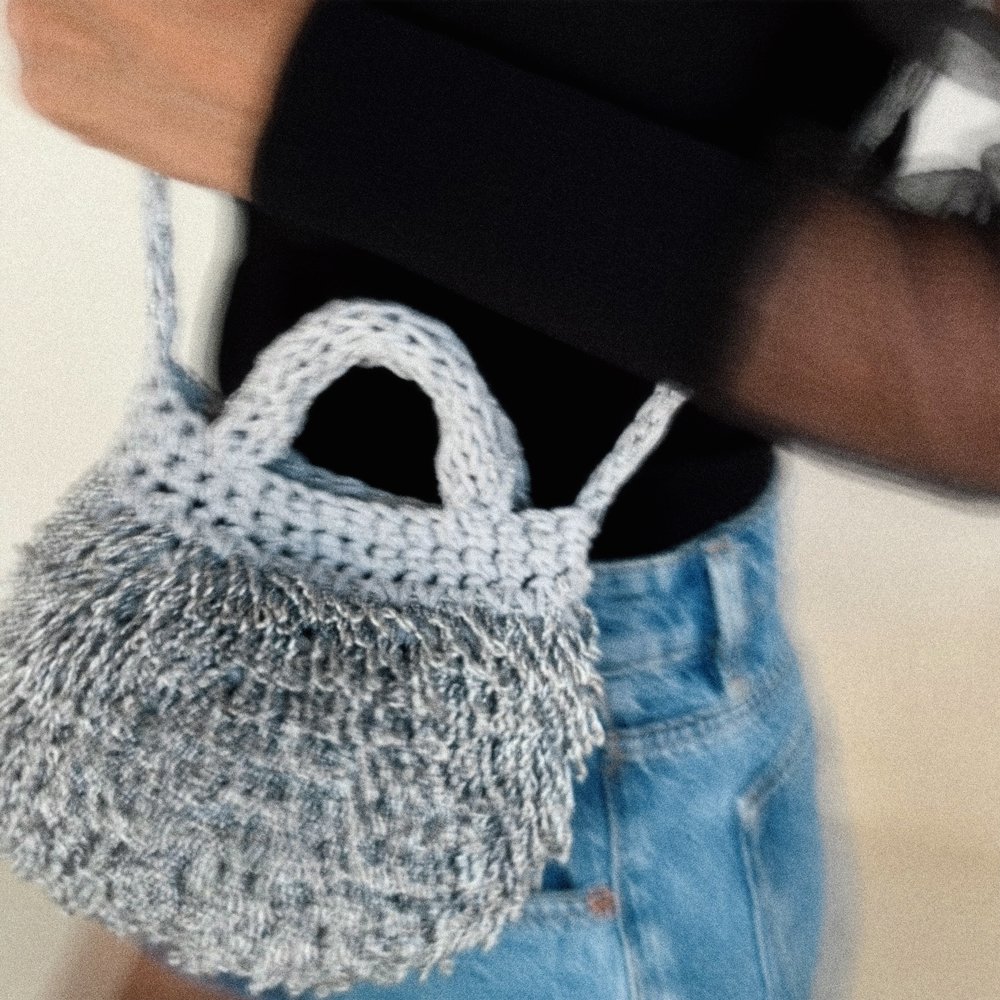 "Pebble Metallic" handgemaakte koppeling met crossbody -band goud