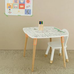  'Scalable Coloritable Pack 1 chair, a kids table set with a colorful, patterned tabletop and matching chairs. The set is available in various nature-inspired color themes like Océan, Atelier des Artistes, Savane, Forêt, Voyage, Tour de France, and Ferme.'

The Scalable Coloritable Pack 1 chair is a kids table set that includes a colorful, patterned tabletop and matching chairs. The table measures 10cm in height. The set is available in a variety of nature-inspired color themes, including Océan, Atelier des Artistes, Savane, Forêt, Voyage, Tour de France, and Ferme.