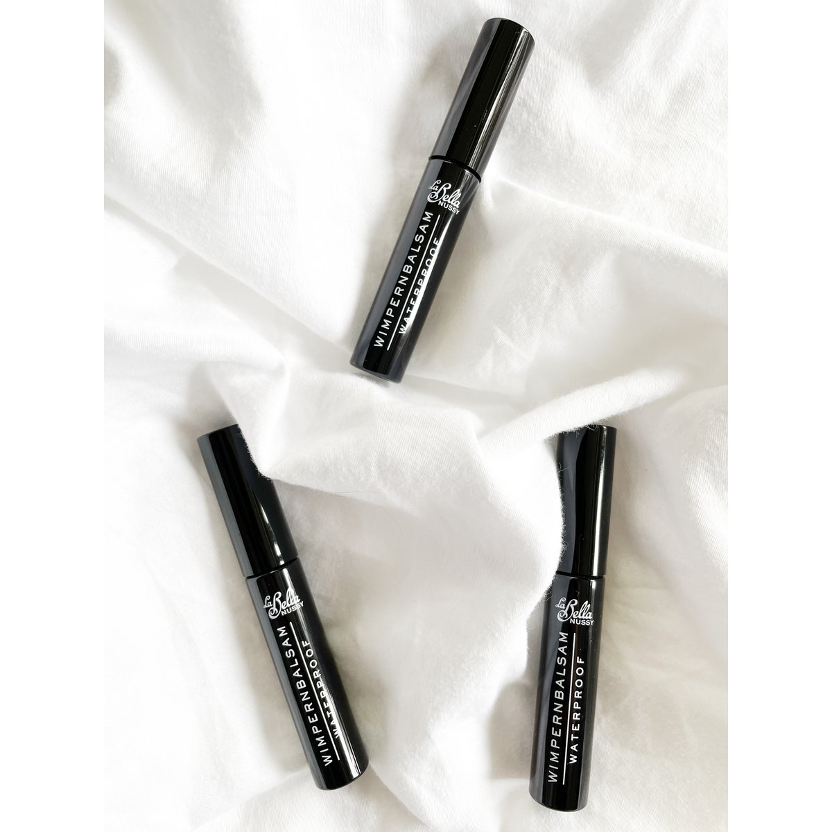 Eyelash balm