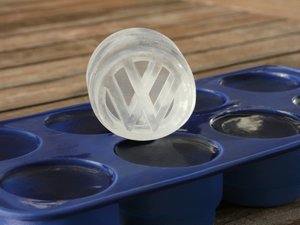 Volkswagen VW Logo Silikon Eiswürfelschale/Back-/Pralinform - Dunkelblau