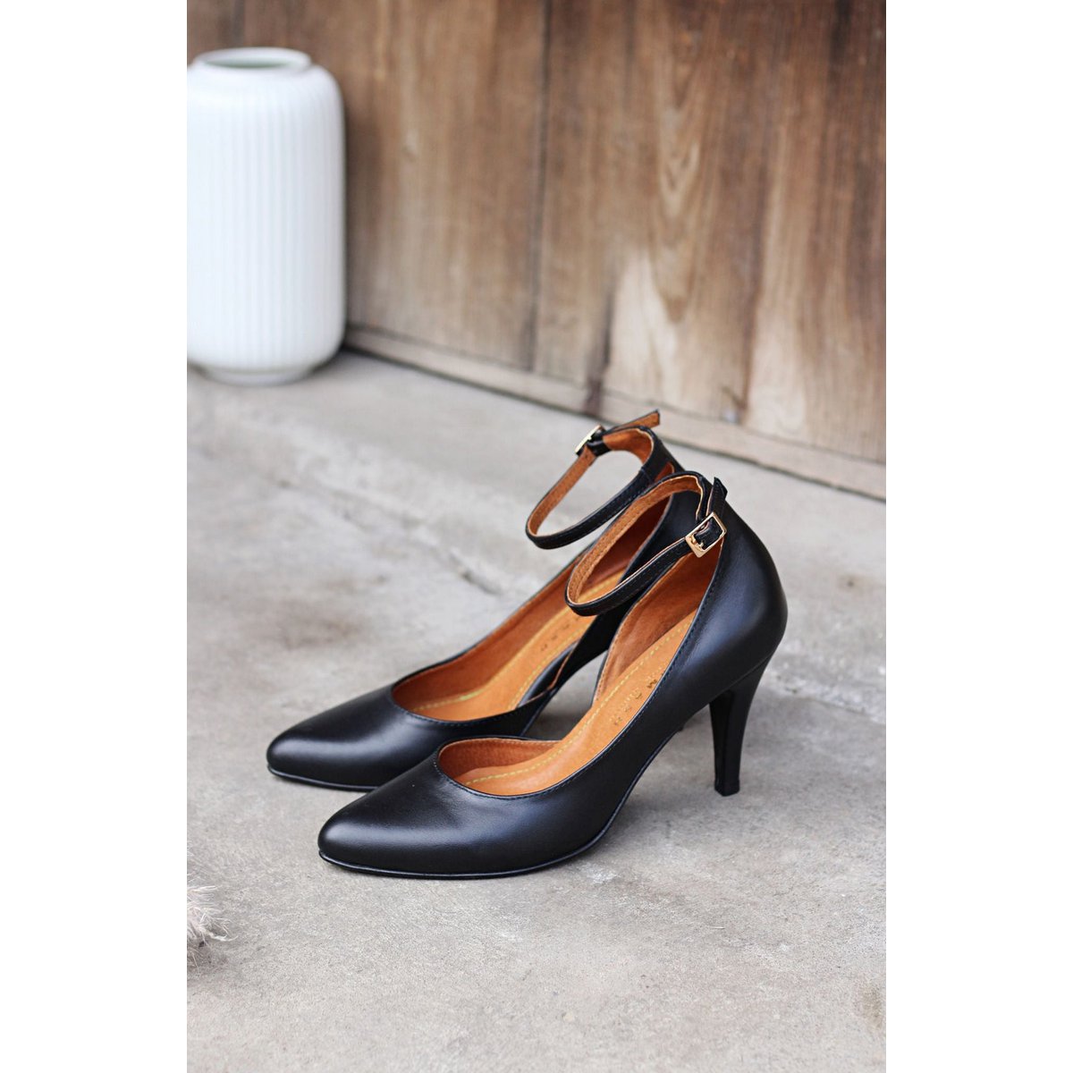 Handgemaakte Leren hakken (8 cm) - Vivienne - Zwarte Vintage Schoenen 35-42