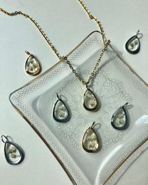 Resin/Stainless Steel Pendant gold/silver with Gypsophila (without necklace)