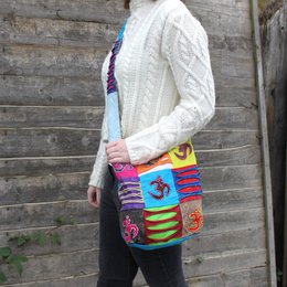 Etnisk Sling Bag - Blågrøn / Om