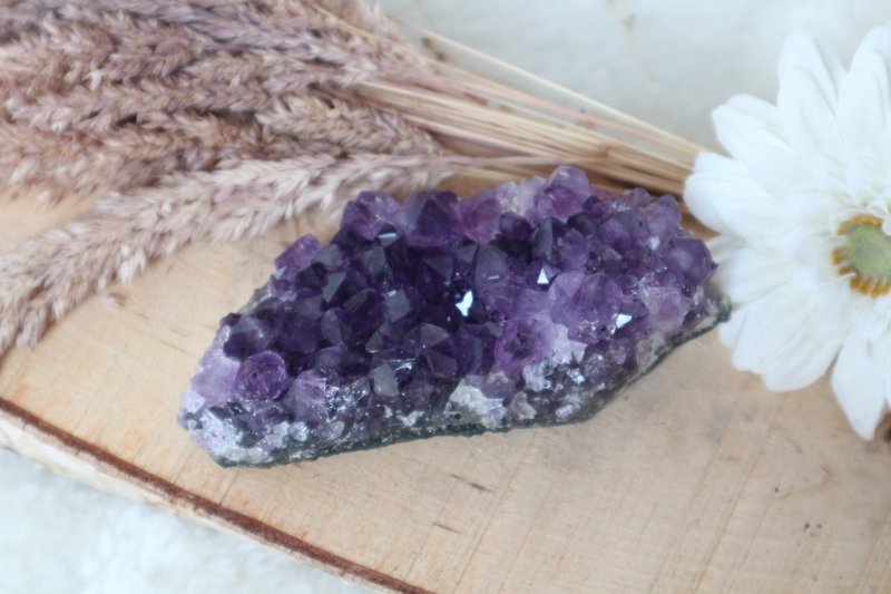 Grobe Amethyst-Cluster - mittel
