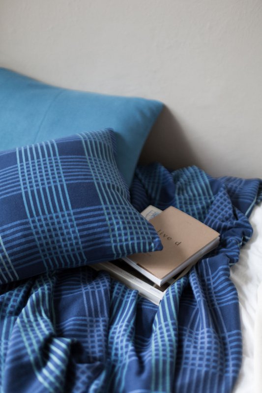 Ruth Blue Jacquard Throw – Soft Brushed Cotton