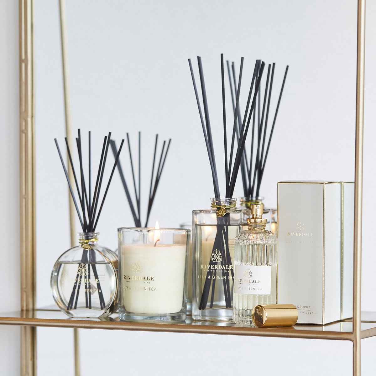 Boutique Fragrance Sticks Giglio e Tè Verde 90ml grigio