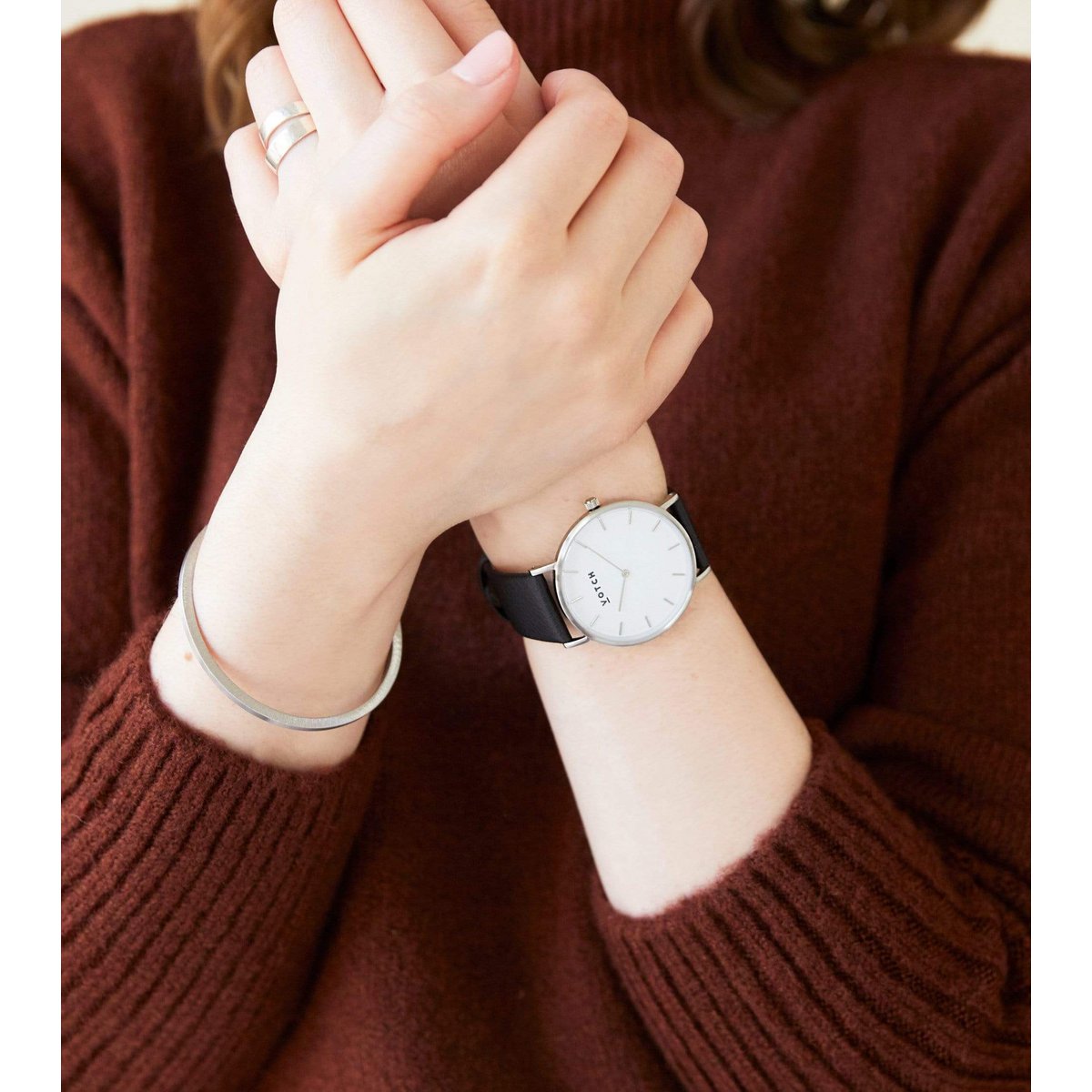 Zilveren armband met klassiek zilver en zwart horloge