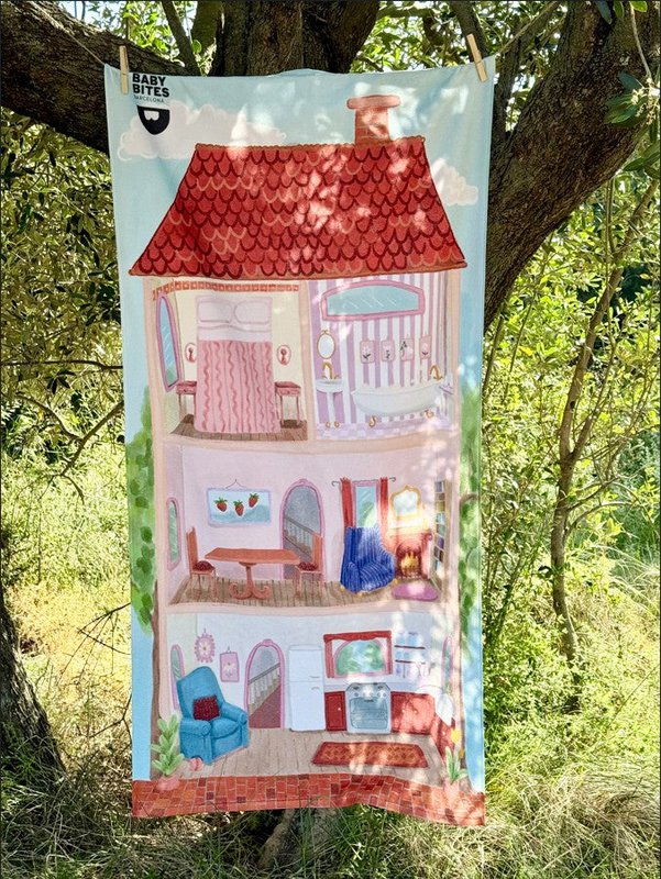 Strawberry House speelhanddoek