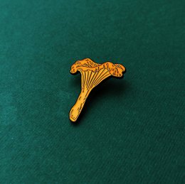Enamel Pin "Chanterelle"