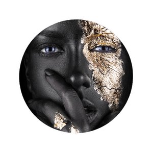 Aluminium Cirkel - Silent Women