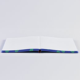 Cry Cry Club - Graphique L | Carnet A5+ | Journal pointillé | Points de 3,5 mm | 256 pages numérotées | Papier Premium 120g | cuir recyclé | produit de manière durable en Allemagne