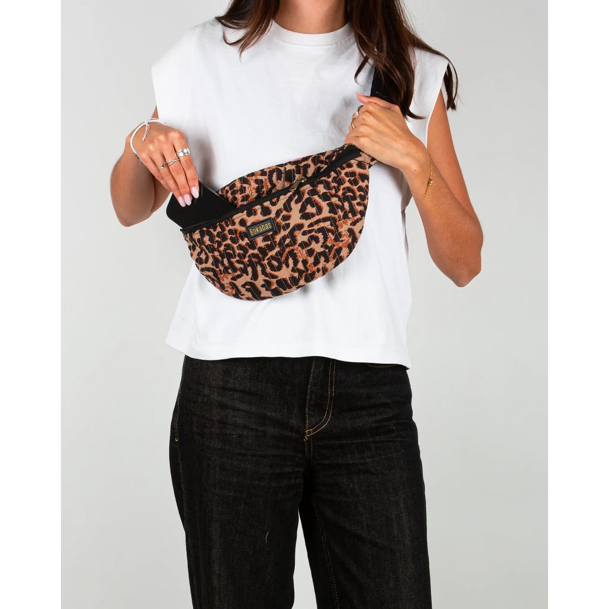 Le sac banane matelassé Léopard marron