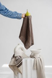 Tapa de cocina (paño de cocina) / Detalles de contraste de piedra y cacao marrón, 100% de lino