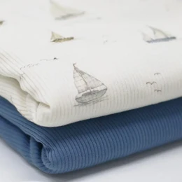 Bündchen-Leggings aus Rippjersey mit Segelbootmuster