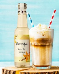 Vanilla-flavored syrup in a 250ml bottle, suitable for adding to coffee or other beverages.
