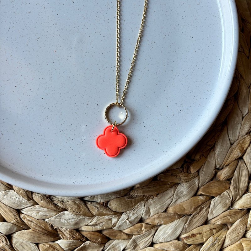 Citrus Clover Necklace – Orange Four-Leaf Clover Necklace