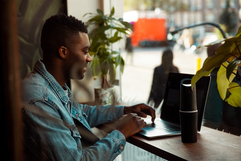 BE O bottle - Onyx Black