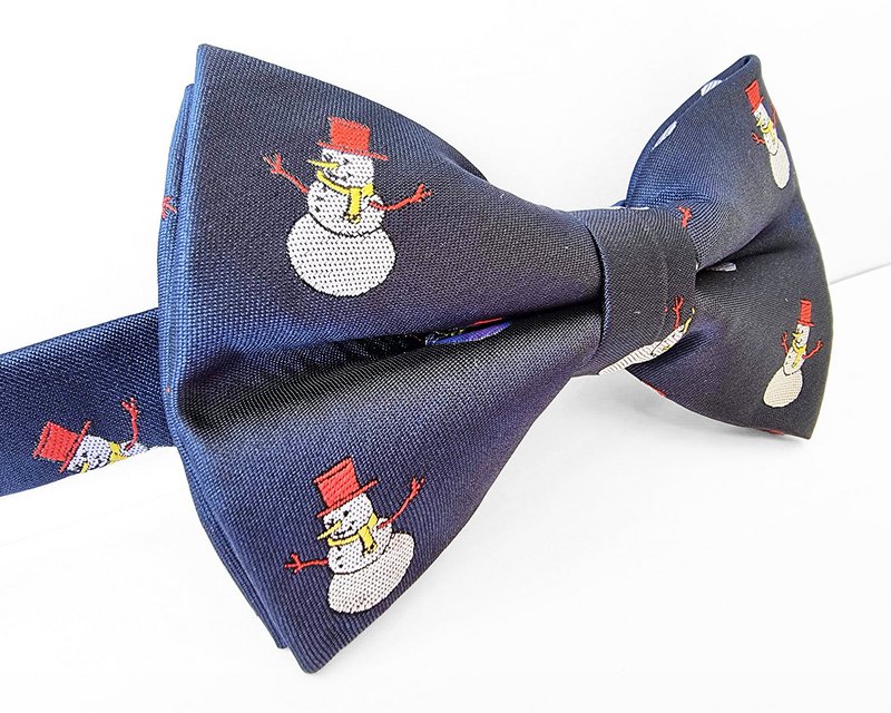 Bowtie - Blue with snowman
