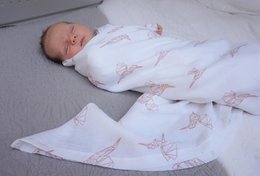Muslins Swaddles - Hummingbird (Green/Russet)