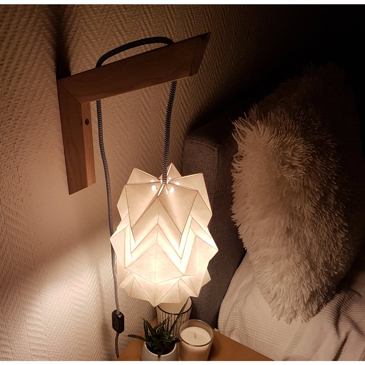 Houten wandlamp en kleine hanglamp Origami Design in papier