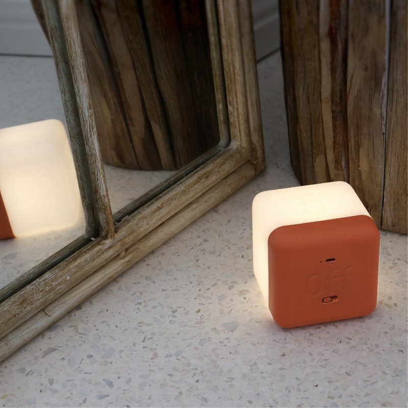Portable charging LED desk lamp
