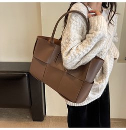 Torba typu shopper/na ramię AnBeck „Classy Beauty” (2 wersje kolorystyczne)