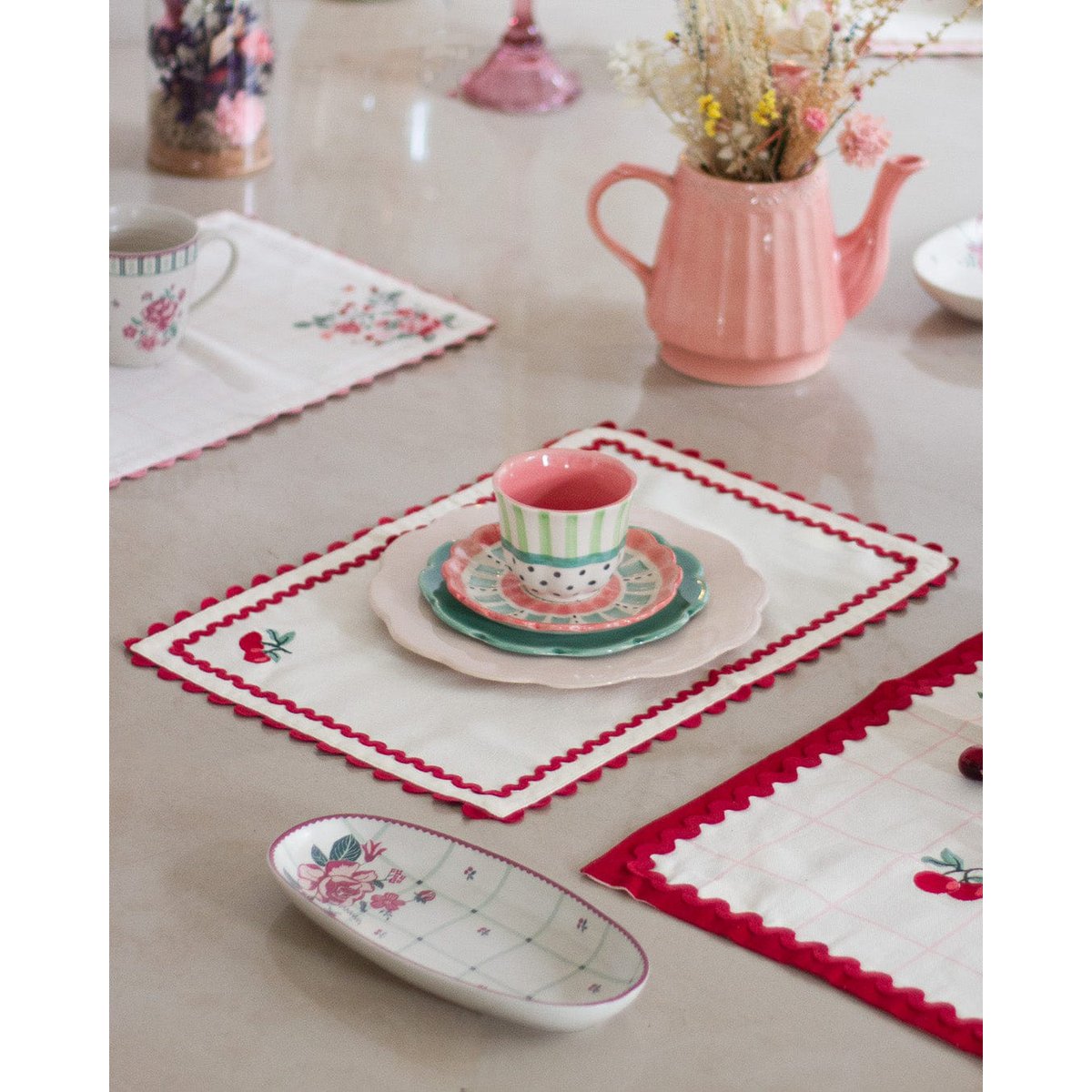 Tovagliette ricamate Cherry Crush - Set di 6