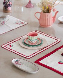 Tovagliette ricamate Cherry Crush - Set di 6