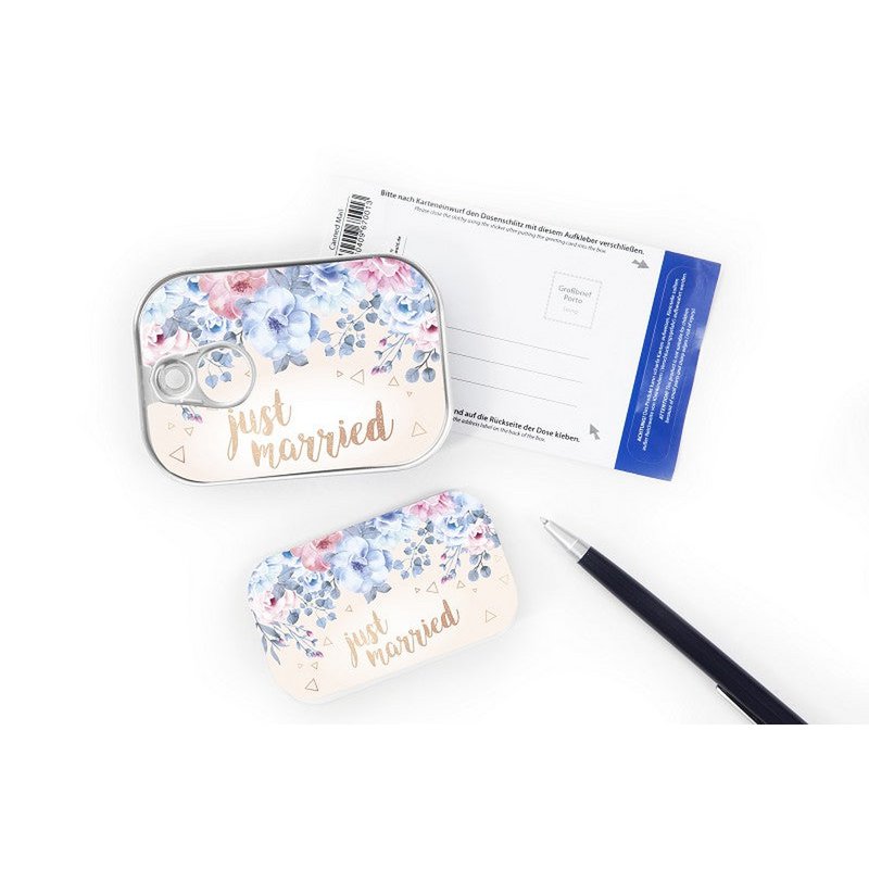 Can mail "Just Married"