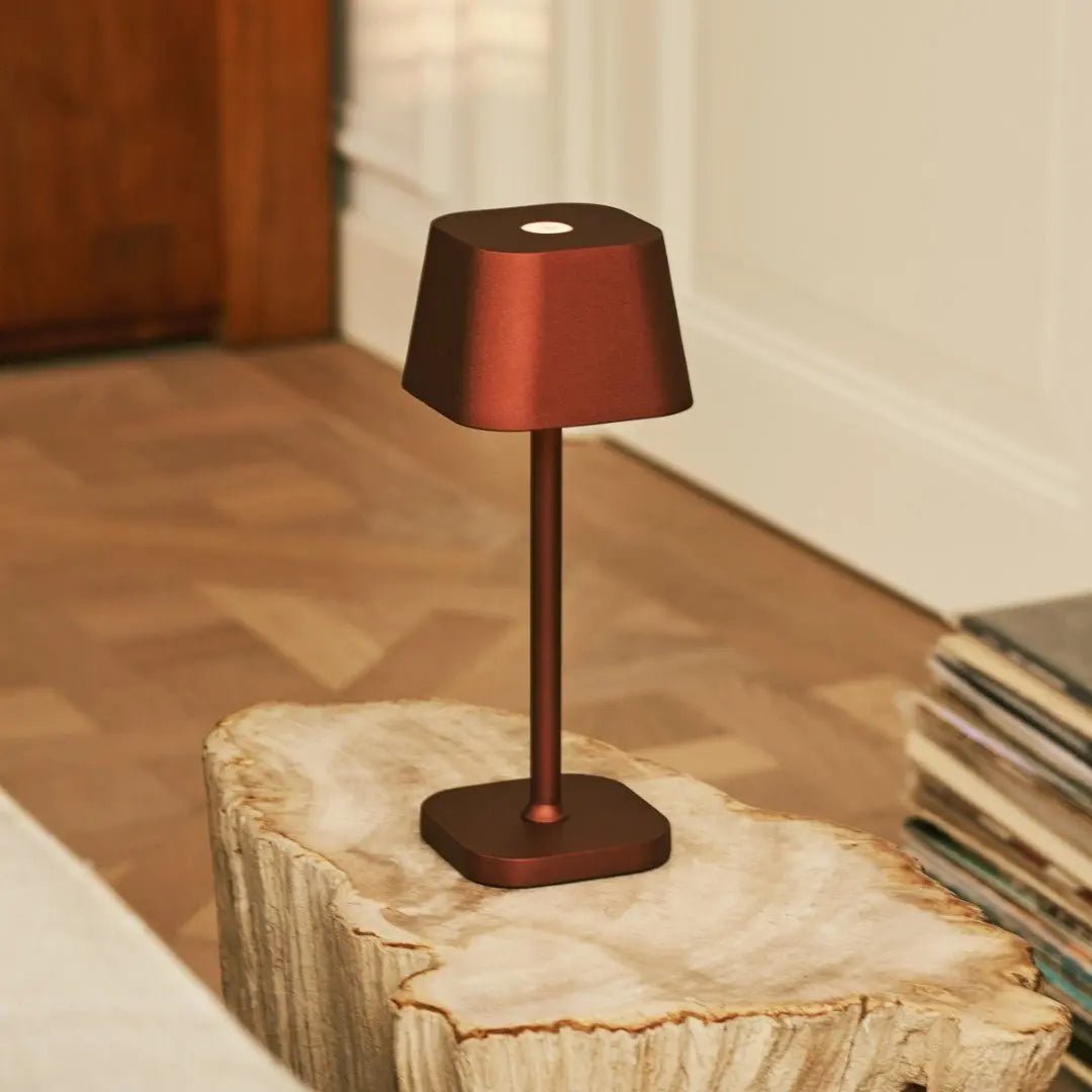Lampada da tavolo ricaricabile Ava Bronzo