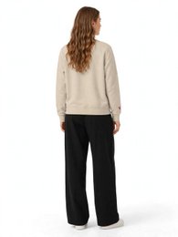 Rundhalsausschnitt aus gebürstetem Fleece