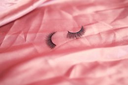 Lovely Lashes Deluxe Kit with Black Eyeliner