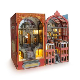 Zestaw konstrukcyjny 3D DIY Booknook Booknook Katedra Kolejowa z czujnikiem światła LED