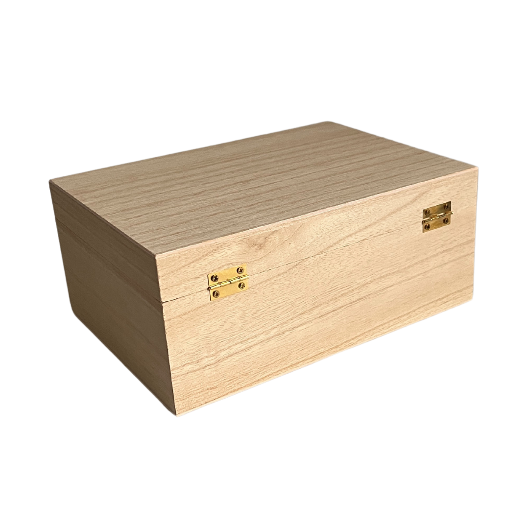 Houten KISTJE met klepdeksel